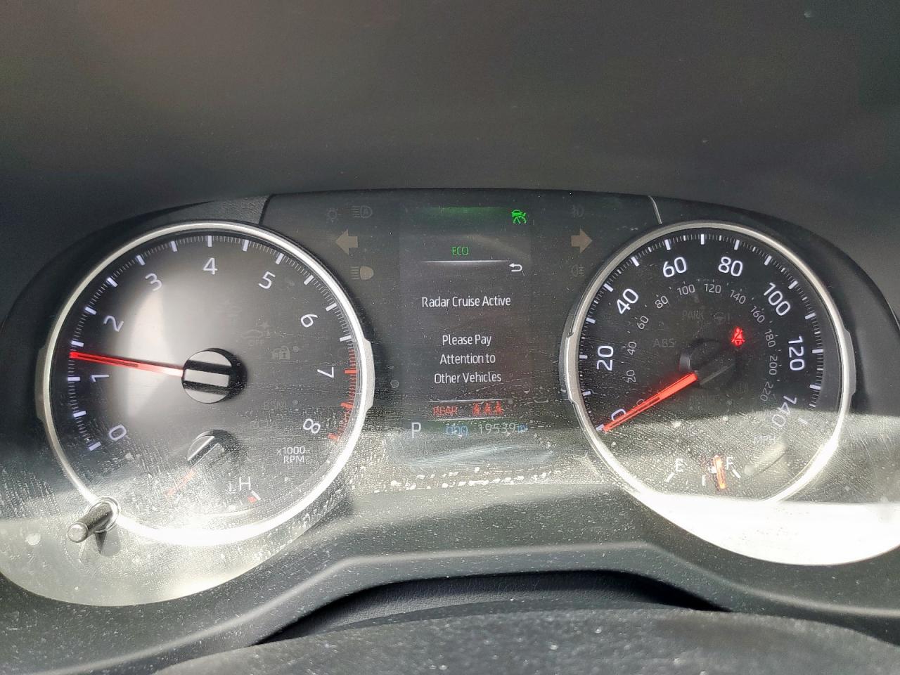 2021 Toyota Rav4 Le VIN: JTMH1RFV0MD068742 Lot: 69864025