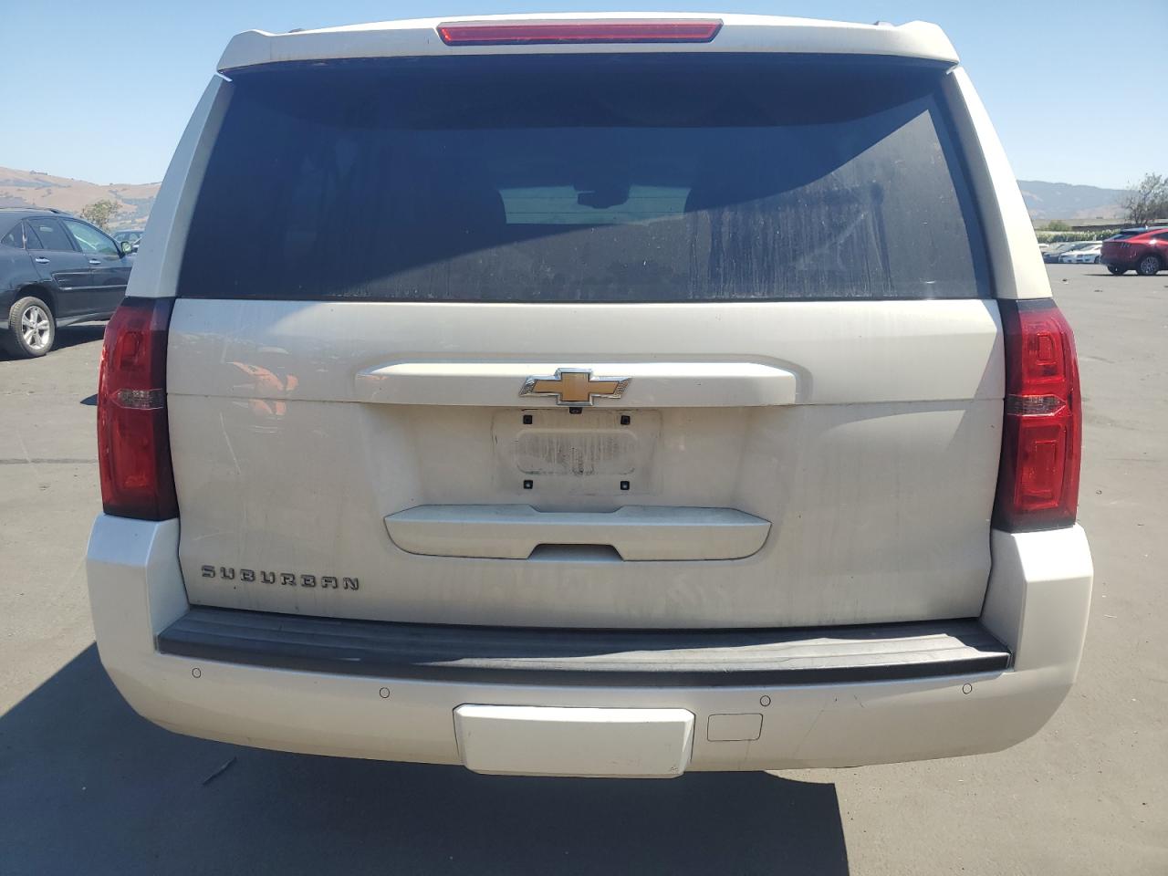 2015 Chevrolet Suburban K1500 Lt VIN: 1GNSKJKC4FR739657 Lot: 70586615