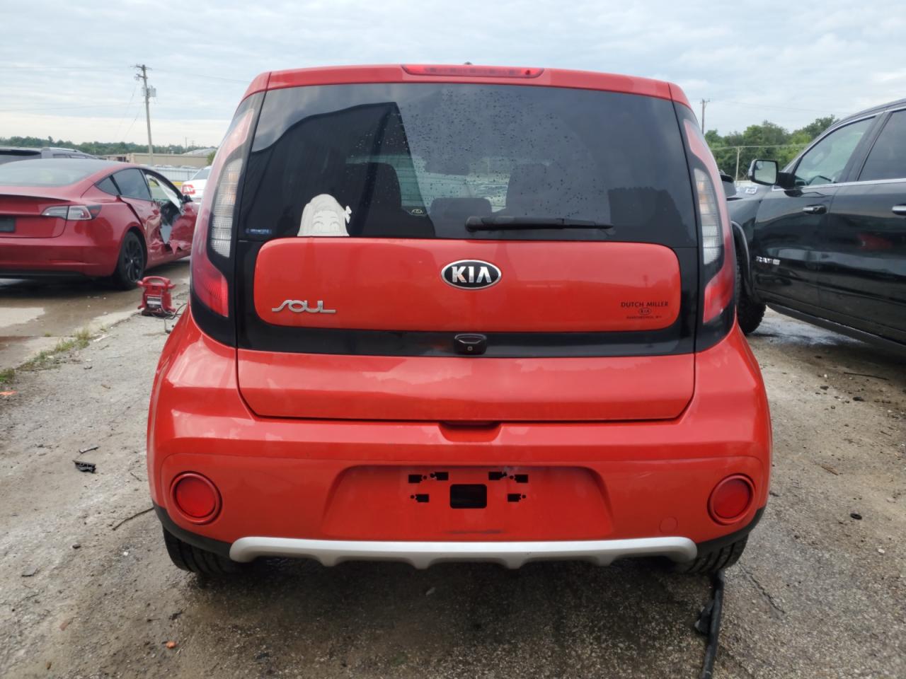 2017 Kia Soul + VIN: KNDJP3A5XH7421951 Lot: 67113145