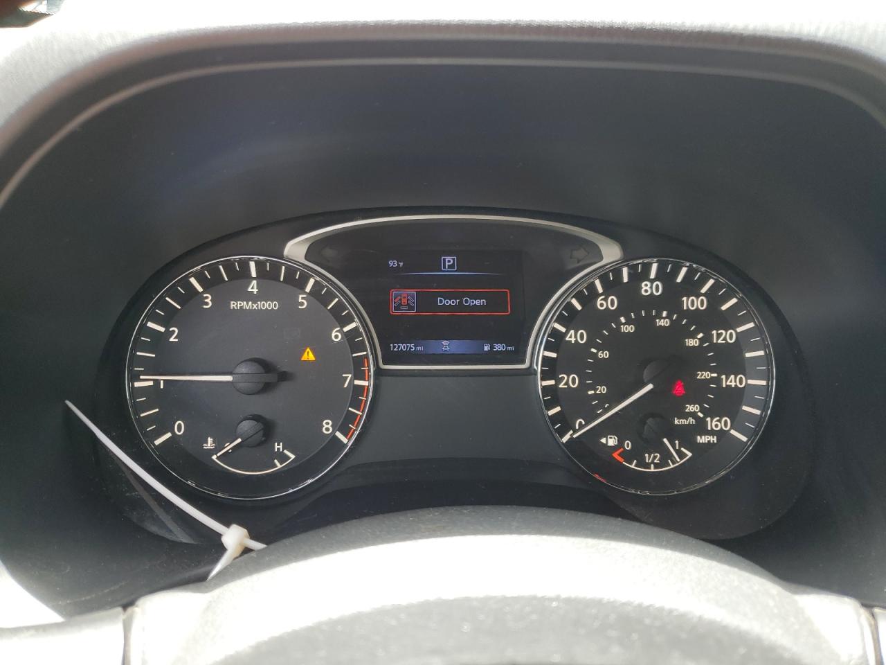 2018 Nissan Pathfinder S VIN: 5N1DR2MN2JC617758 Lot: 68208035