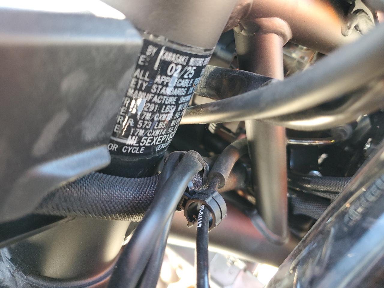 2025 Kawasaki Ex650 P VIN: ML5EXEP18SDAG0139 Lot: 70342715