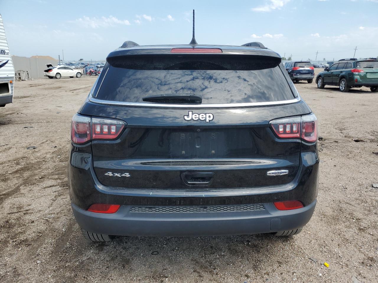 2018 Jeep Compass Latitude VIN: 3C4NJDBB4JT139349 Lot: 68814185