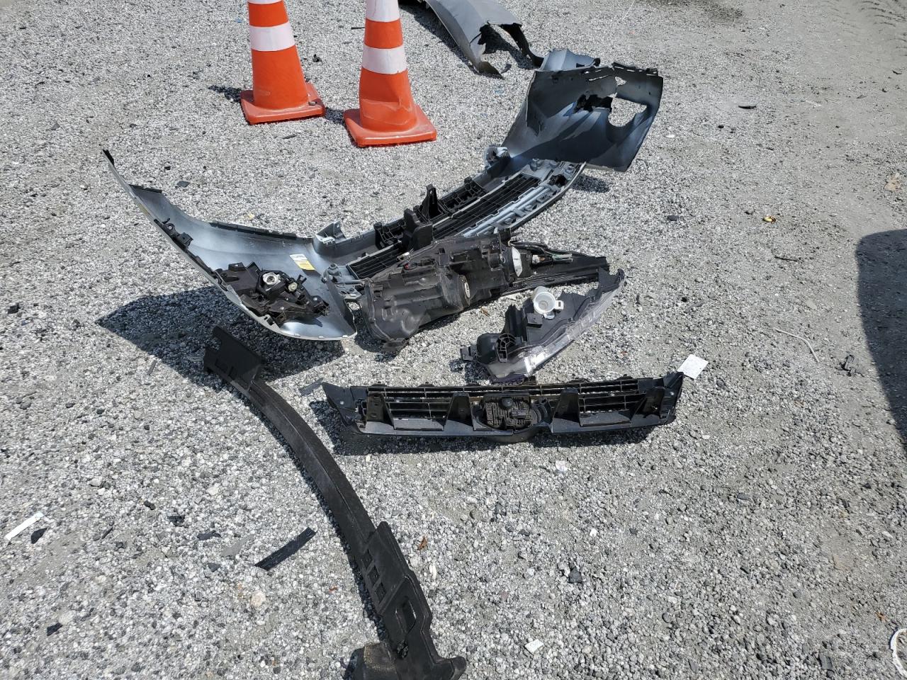 2017 Toyota Highlander Le VIN: 5TDZZRFH1HS204474 Lot: 70444555