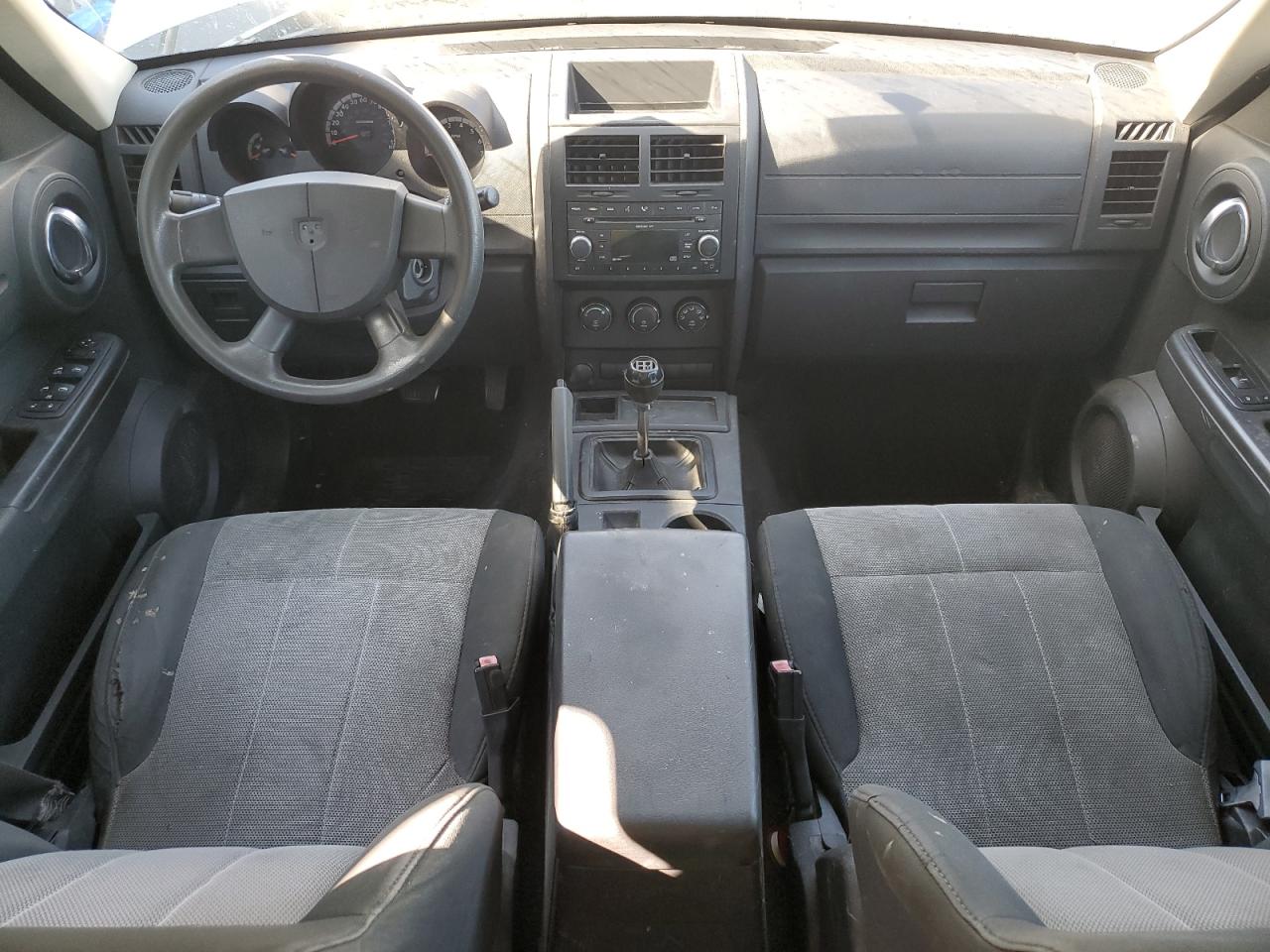 2007 Dodge Nitro Sxt VIN: 1D8GT28K47W556358 Lot: 68892935