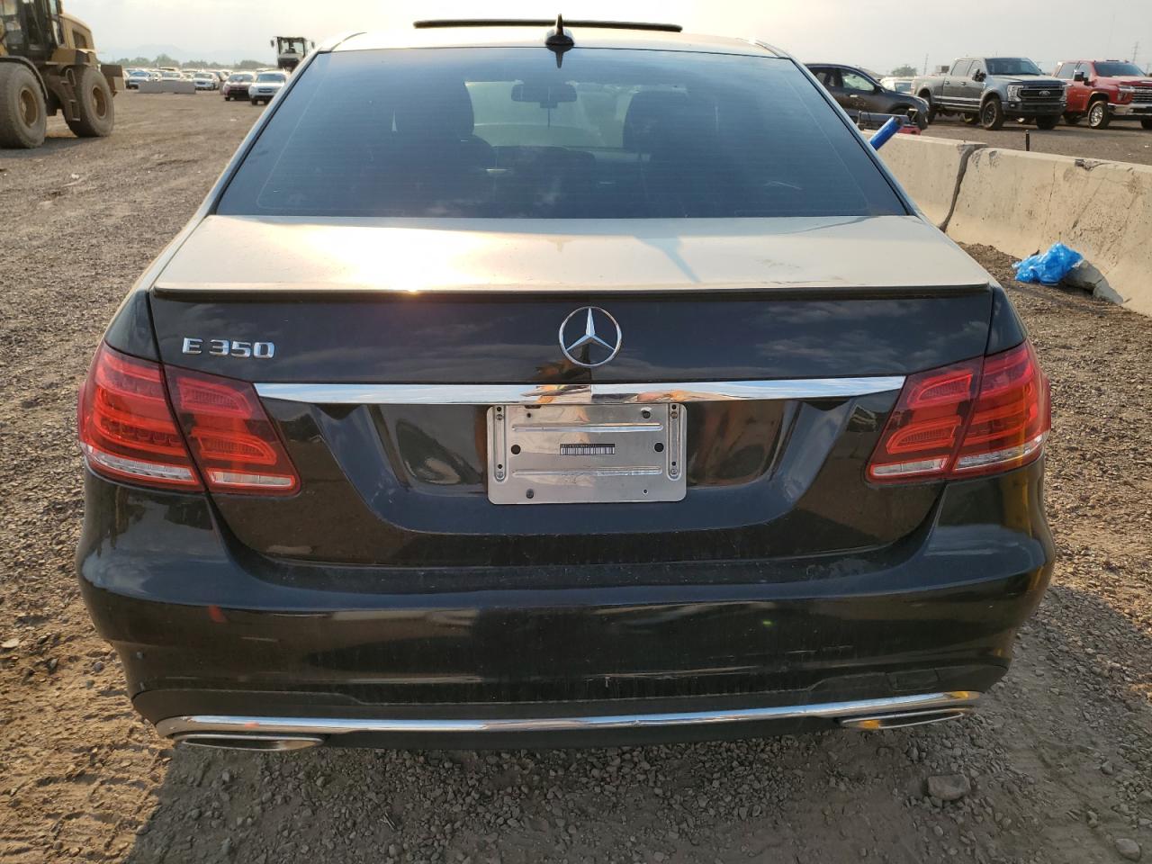 2014 Mercedes-Benz E 350 VIN: WDDHF5KB2EA872426 Lot: 68554425