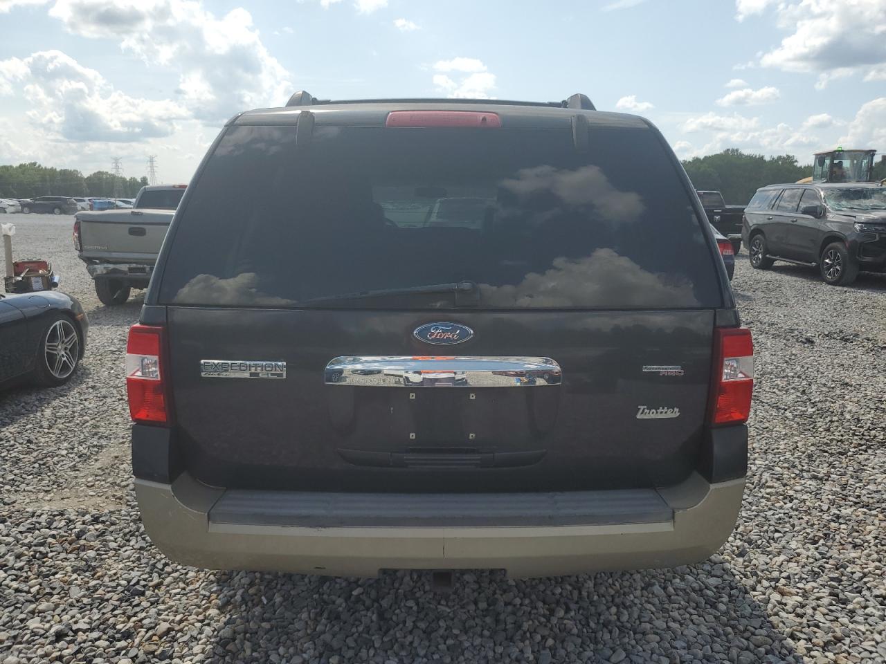 2007 Ford Expedition El Eddie Bauer VIN: 1FMFK17517LA32679 Lot: 68640825