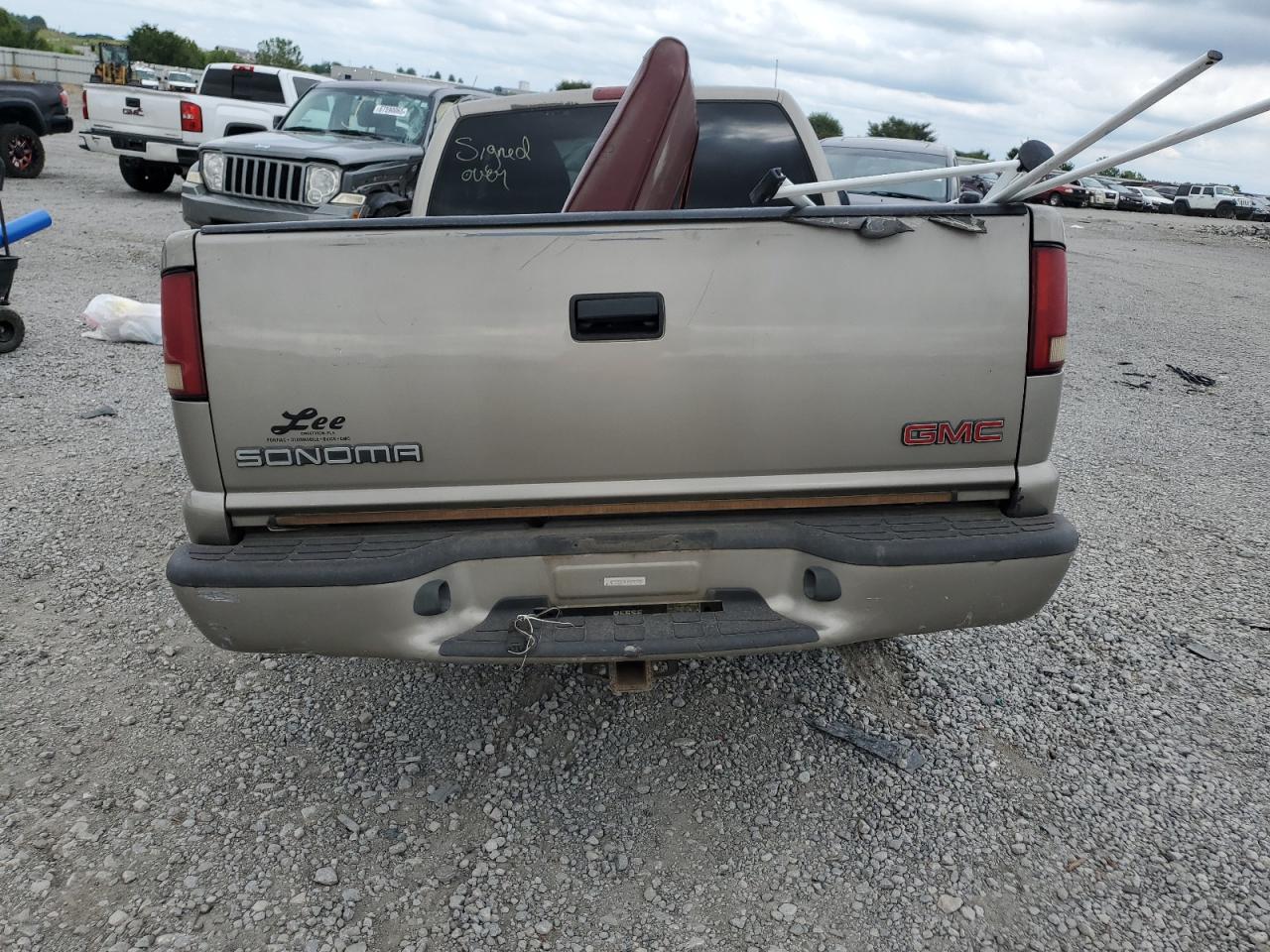 2001 GMC Sonoma VIN: 1GTCS145118108472 Lot: 67515675