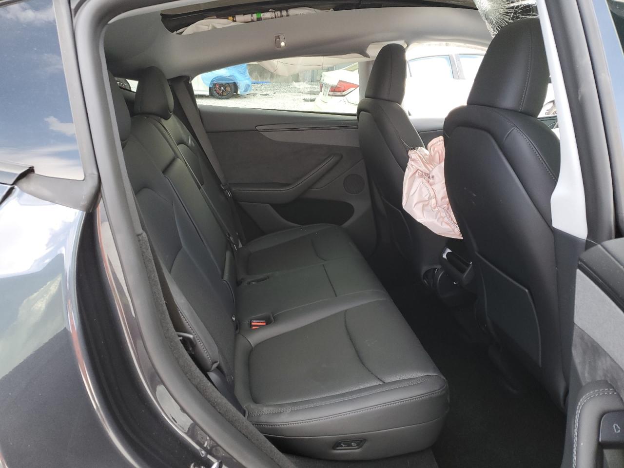 2026 Tesla Model Y VIN: 7SAYGDEE9TA407086 Lot: 70633355