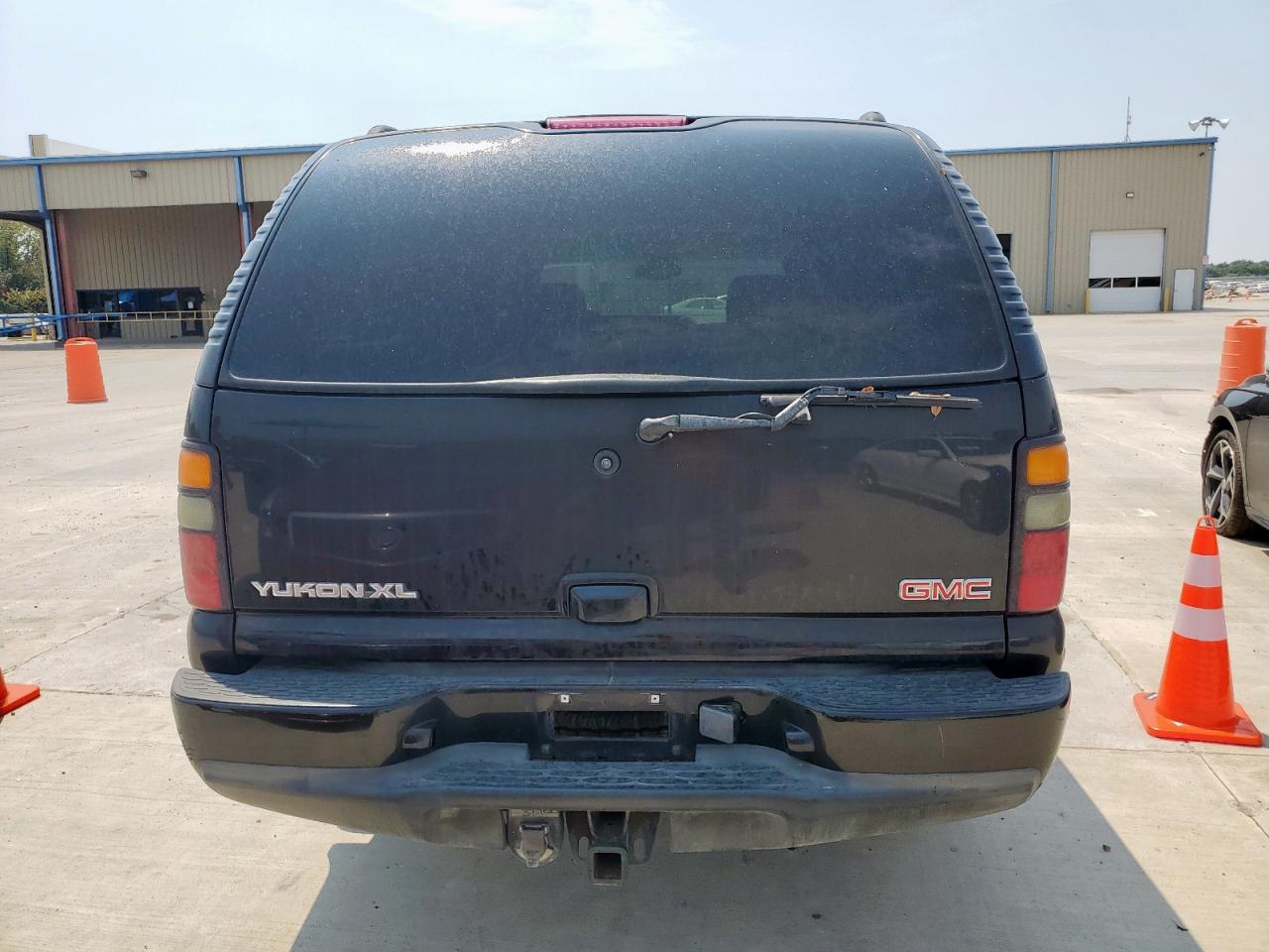 2004 GMC Yukon Xl Denali VIN: 1GKFK66U14J266178 Lot: 66262995