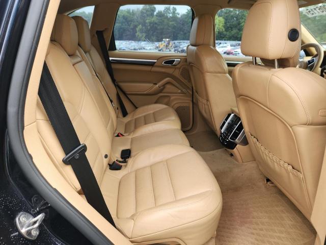 2016 PORSCHE CAYENNE   