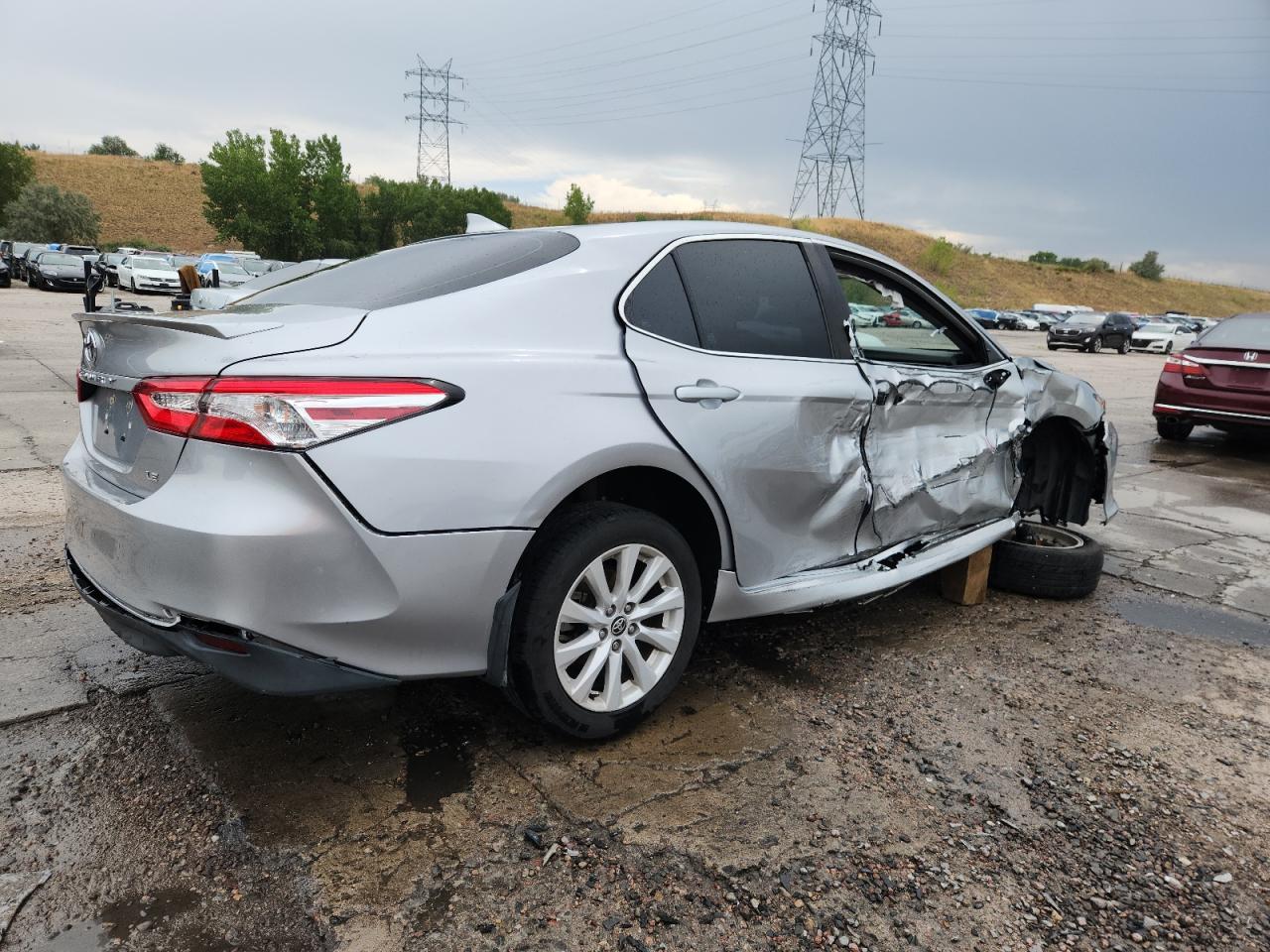 2020 Toyota Camry Le silver null gas 4T1C11AK6LU967432 photo #4