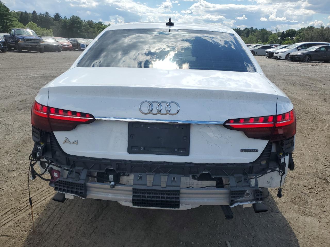 2021 Audi A4 Premium 45 VIN: WAUDAAF44MN005996 Lot: 70315515