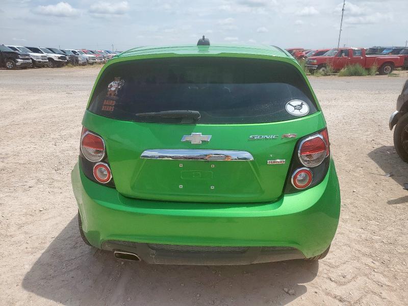 Hatchbacks CHEVROLET SONIC 2016 Zielony