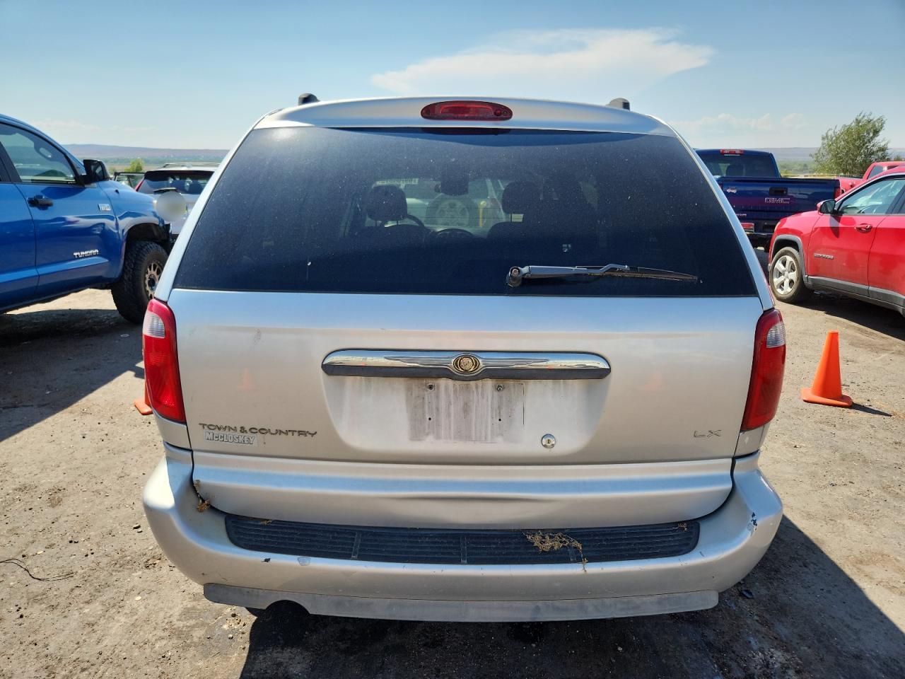 2005 Chrysler Town & Country Lx VIN: 2C4GP44R75R385306 Lot: 69704875