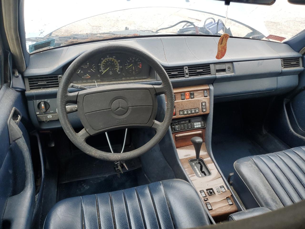 1987 Mercedes-Benz 260 E VIN: WDBEA26D3HA496232 Lot: 67275325