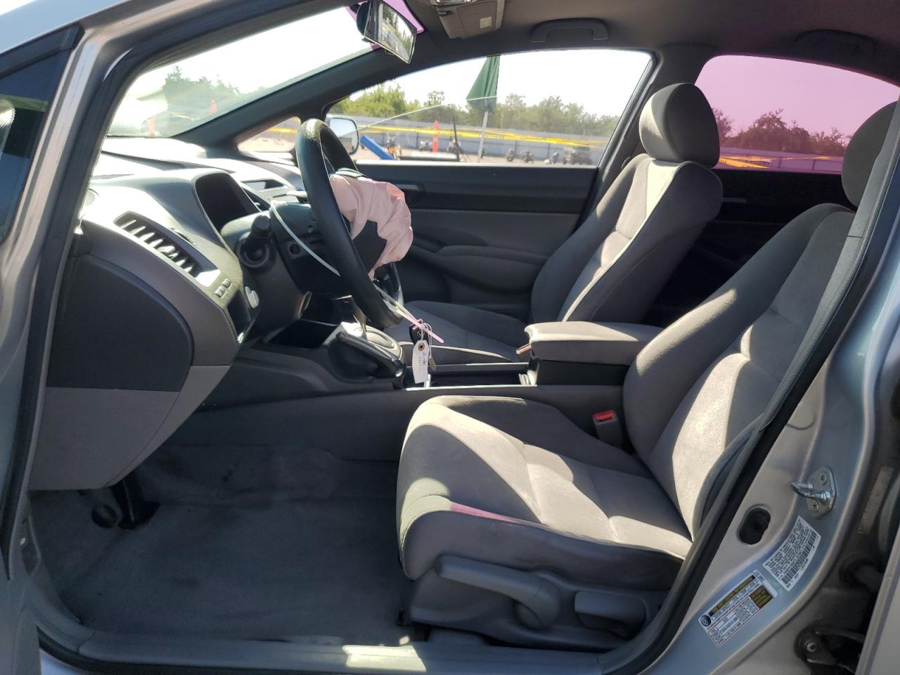 2007 Honda Civic Lx VIN: 1HGFA16527L137547 Lot: 70599535