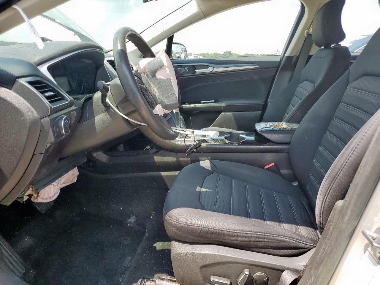 2016 Ford Fusion Se VIN: 3FA6P0H77GR318432 Lot: 69848925