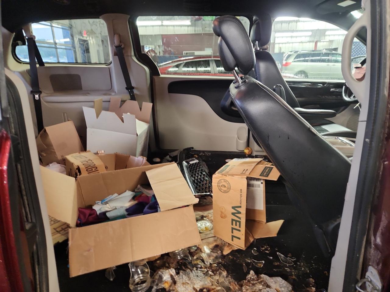 2017 Dodge Grand Caravan Sxt VIN: 2C4RDGCG4HR554091 Lot: 69043645