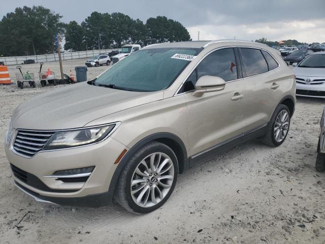 Паркетники LINCOLN MKC 2017 Кремовый