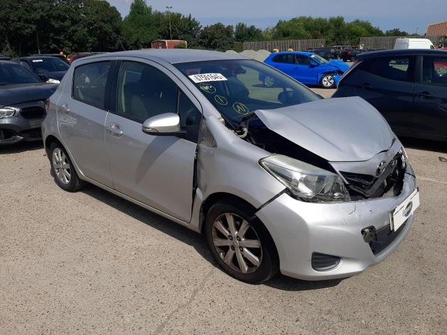 2013 TOYOTA YARIS TR V