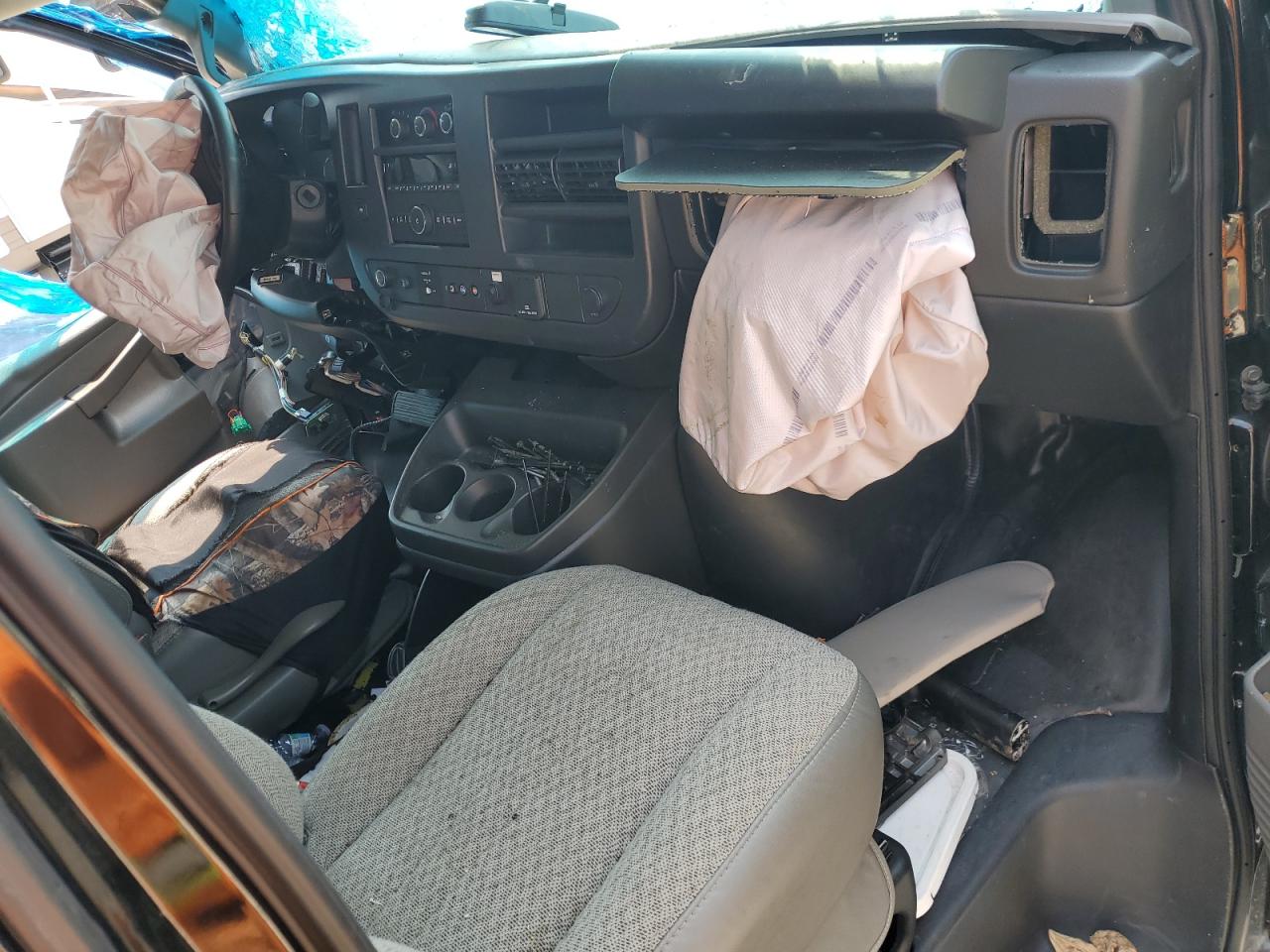 2024 Chev Express Commercial C VIN: 1HA0GRF78RN002594 Lot: 65724435