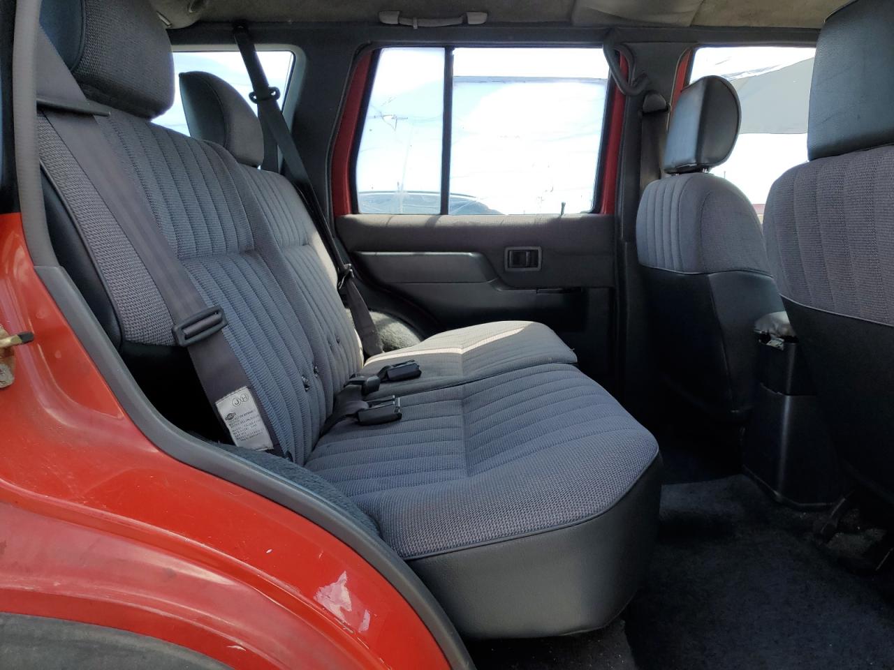 1994 Nissan Pathfinder Xe VIN: JN8HD17S3RW203645 Lot: 69657735