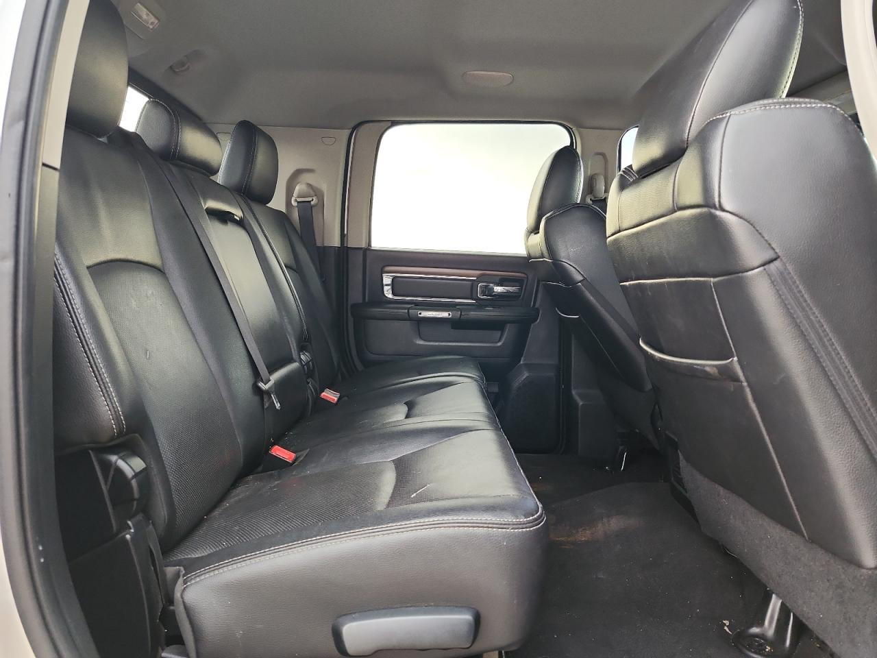 2015 Ram 2500 Laramie VIN: 3C6UR5NL5FG695109 Lot: 68698305