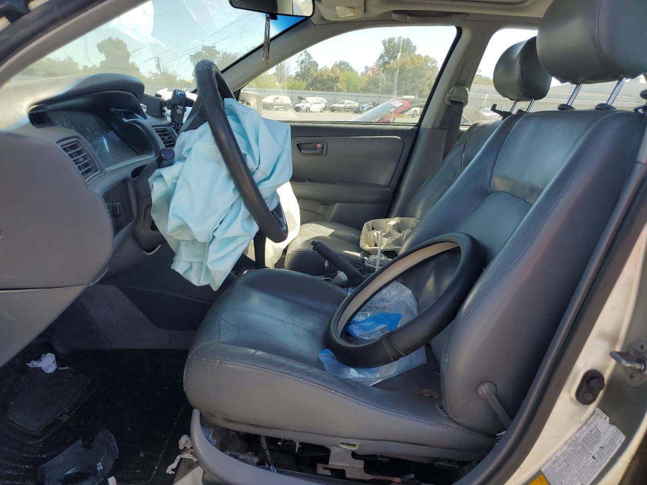 2000 Toyota Camry Le VIN: JT2BF28K0Y0288244 Lot: 69113235