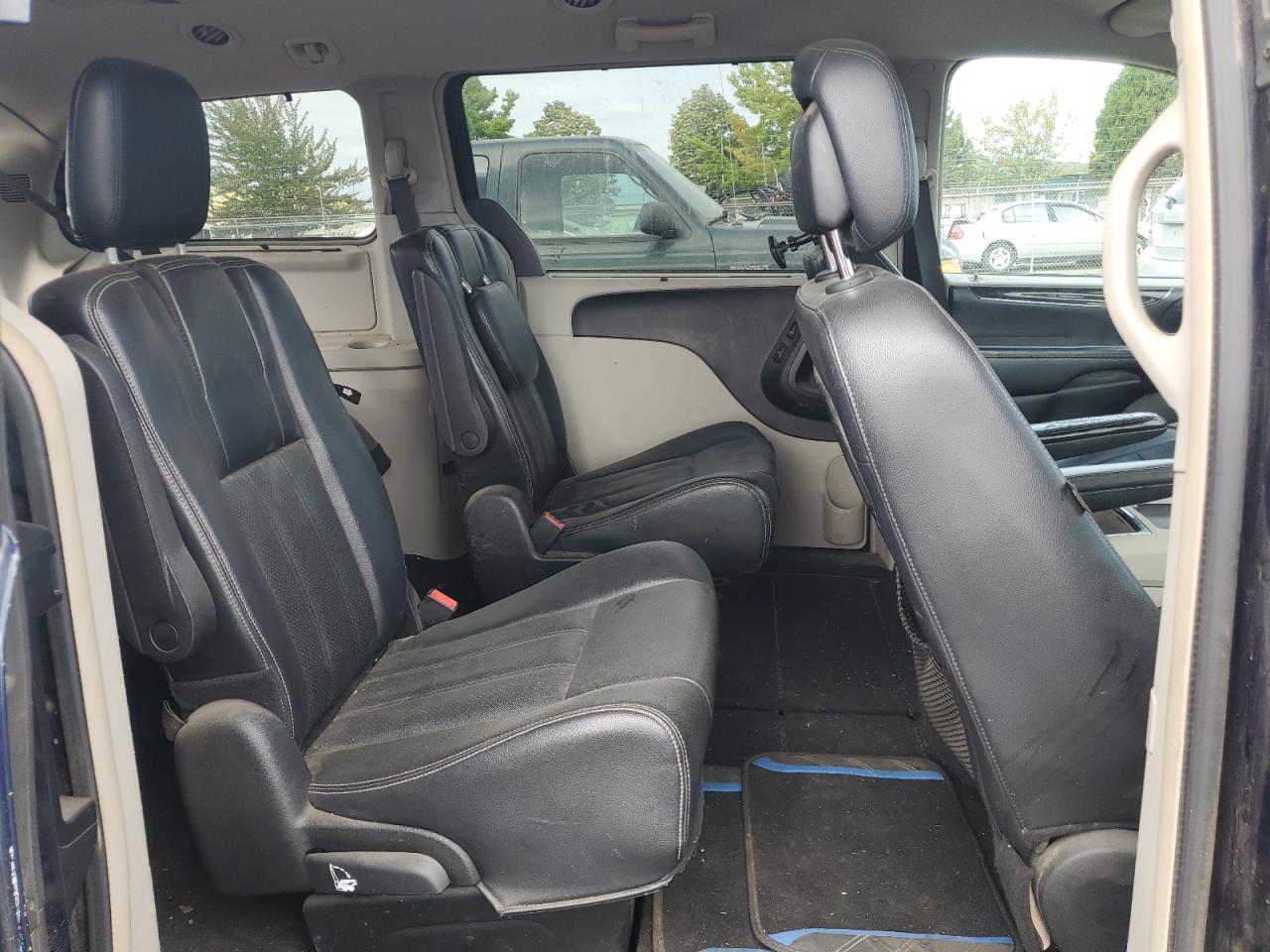 2013 Chrysler Town & Country Touring L VIN: 2C4RC1CG3DR588906 Lot: 67353035