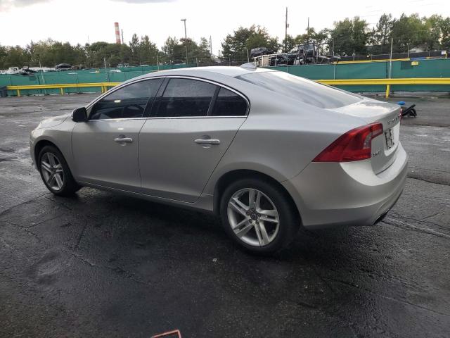 Sedans VOLVO S60 2014 Srebrny