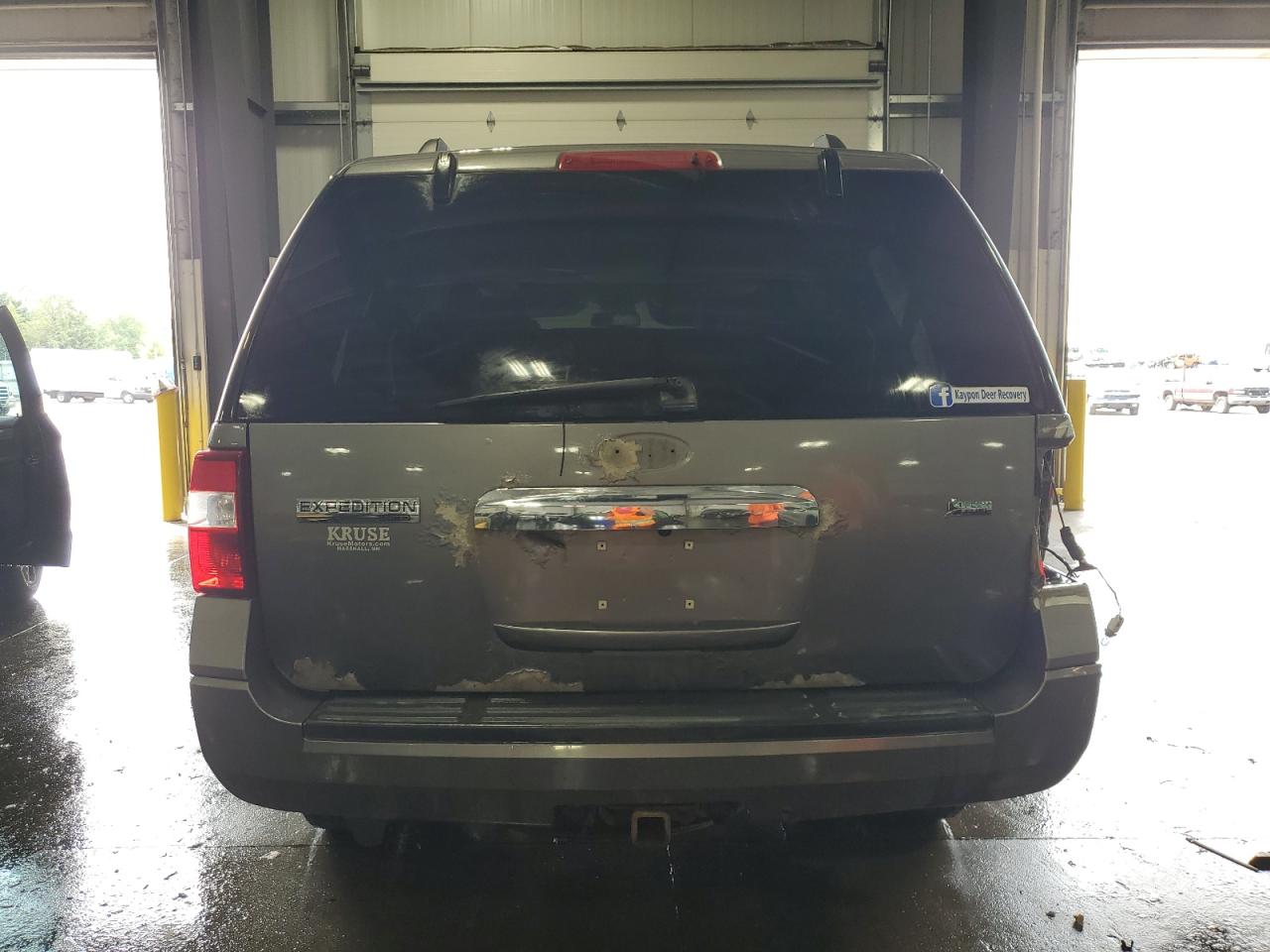 2010 Ford Expedition Limited VIN: 1FMJU2A50AEB64721 Lot: 68180795