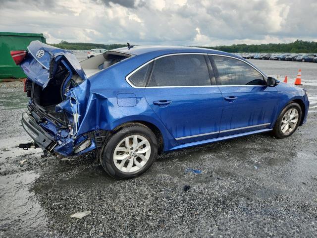  VOLKSWAGEN PASSAT 2017 Синий