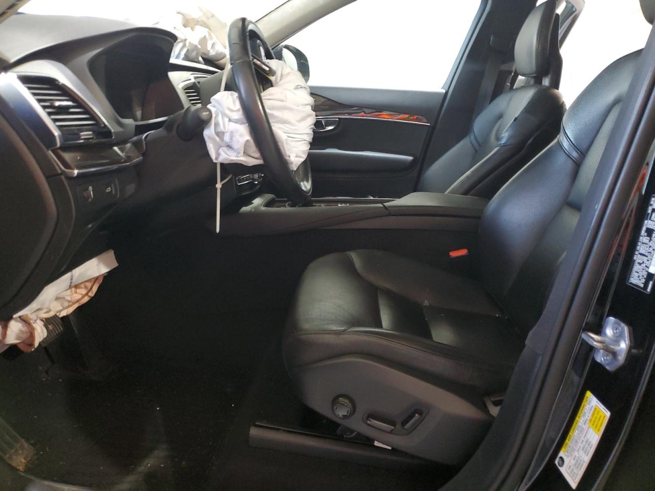 2017 Volvo Xc90 T6 VIN: YV4A22PK4H1157910 Lot: 70104025