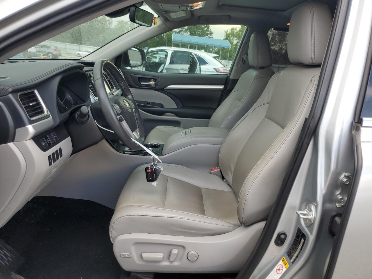 2019 Toyota Highlander Se VIN: 5TDKZRFH8KS571543 Lot: 69191795