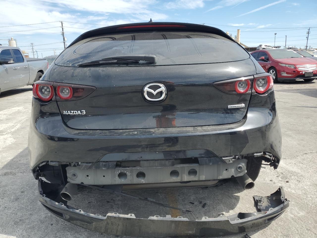 2019 Mazda 3 Premium VIN: JM1BPANM5K1142198 Lot: 69961035