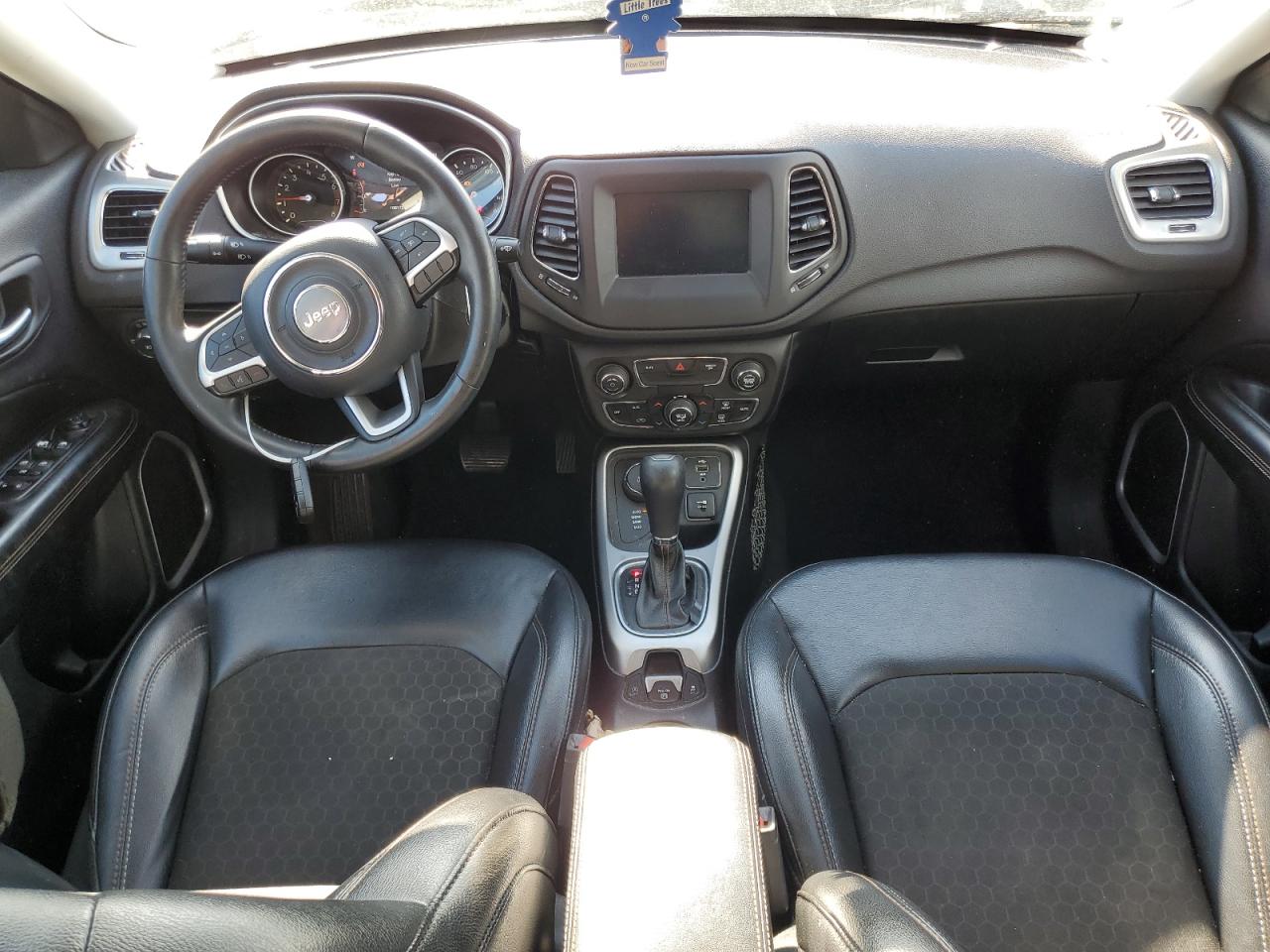 2018 Jeep Compass Latitude VIN: 3C4NJDBB4JT455172 Lot: 70138675