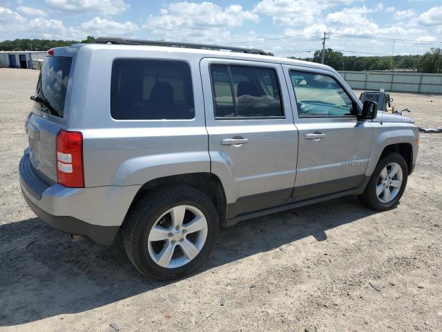 Parquets JEEP PATRIOT 2017 Srebrny