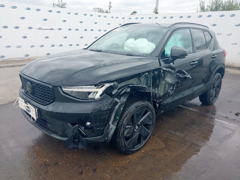 2025 VOLVO XC40 2.0 B4P PLUS BLACK EDITION 5DR AUTO for sale at Copart SANDTOFT