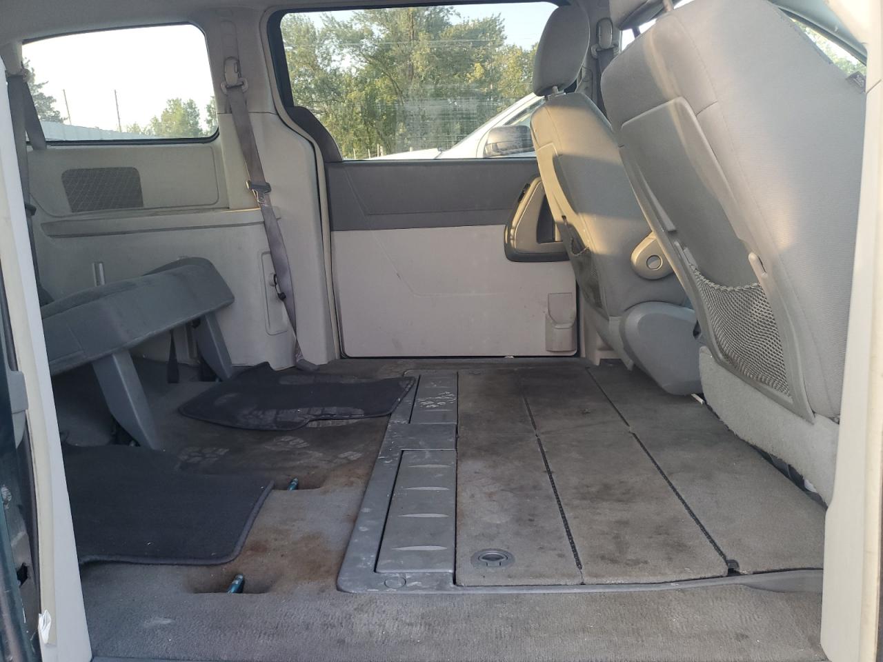 2009 Chrysler Town & Country Lx VIN: 2A8HR44E49R535852 Lot: 68336945