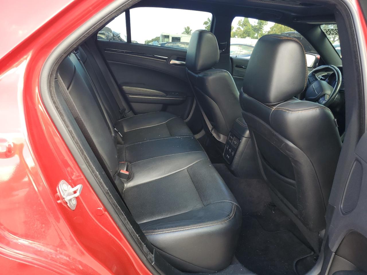 2017 Chrysler 300 S VIN: 2C3CCABG4HH565402 Lot: 69770235