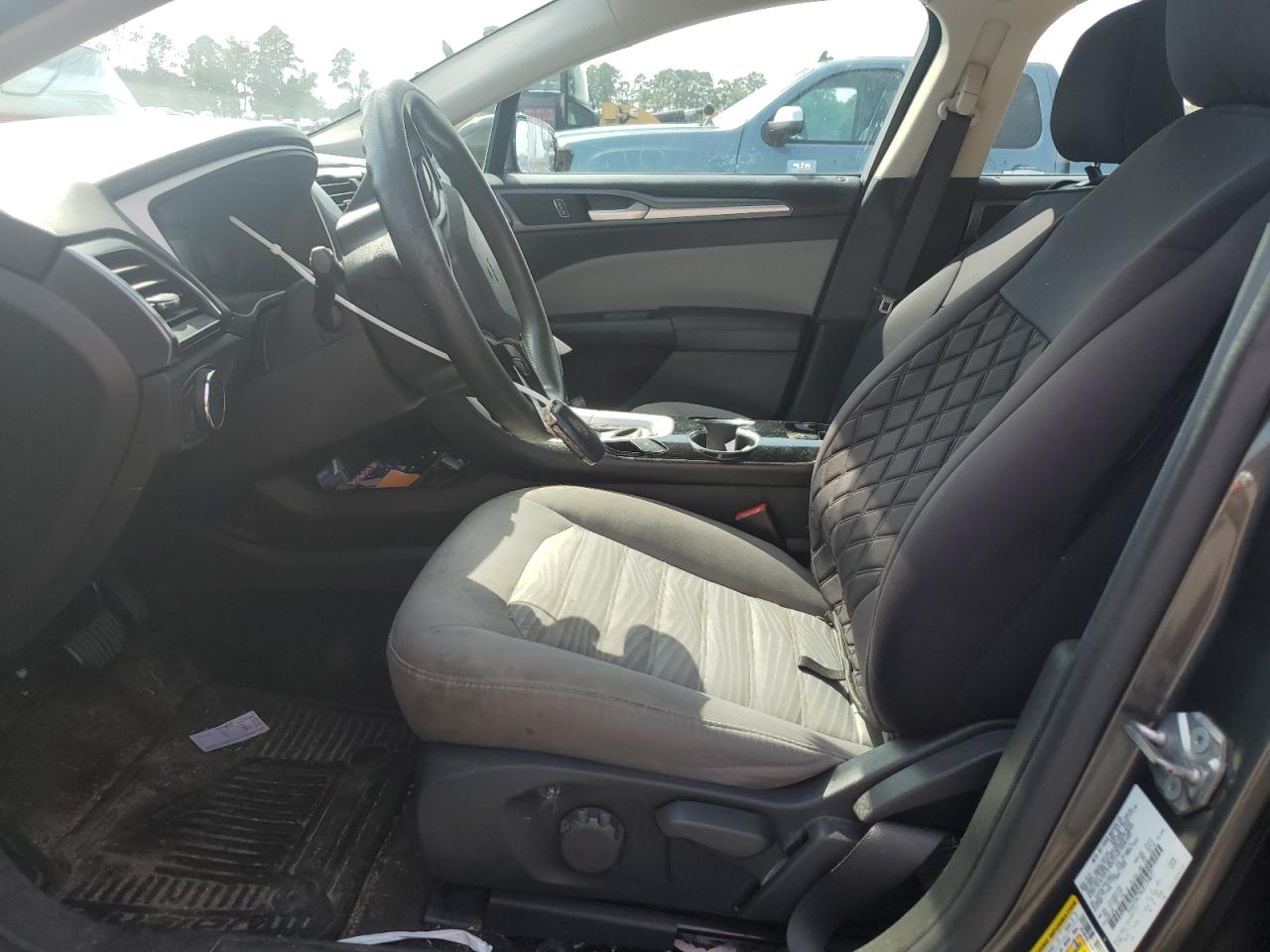 2016 Ford Fusion S VIN: 3FA6P0G79GR139827 Lot: 69561675