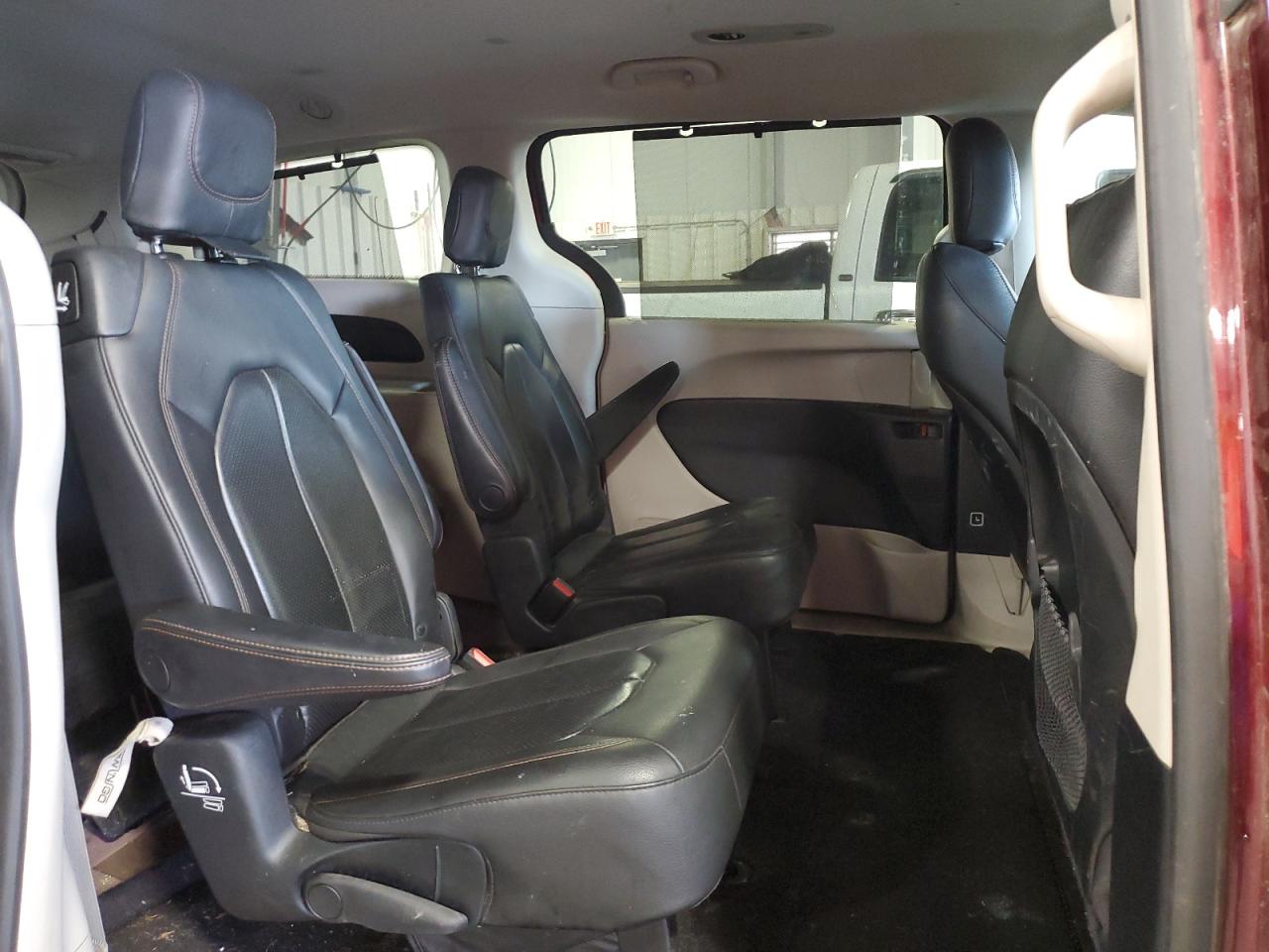 2020 Chrysler Pacifica Touring L VIN: 2C4RC1BG7LR138756 Lot: 70178995