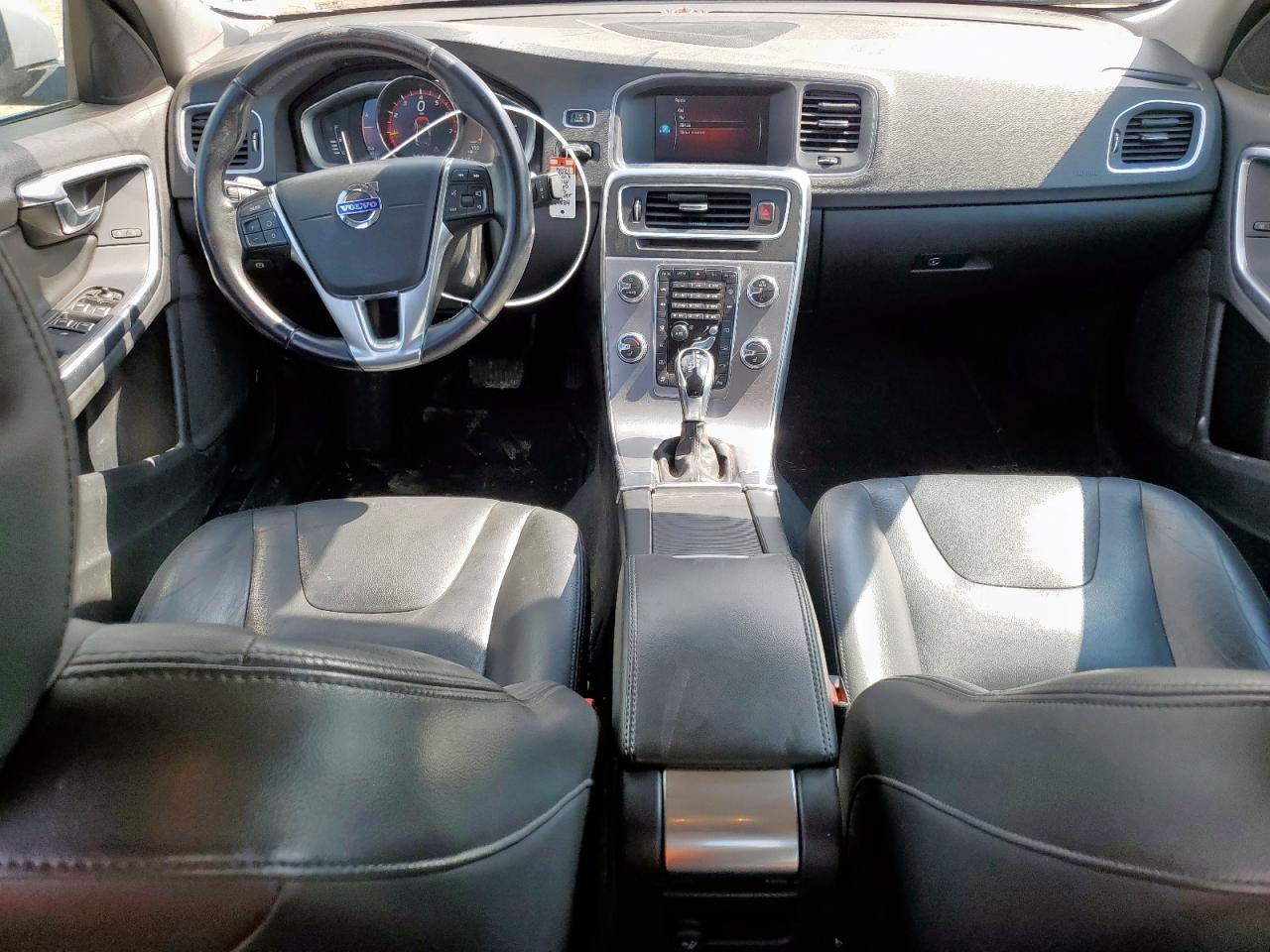 LYV402TK6HB139834 VOLVO S60 2017 SILVER Photo 8