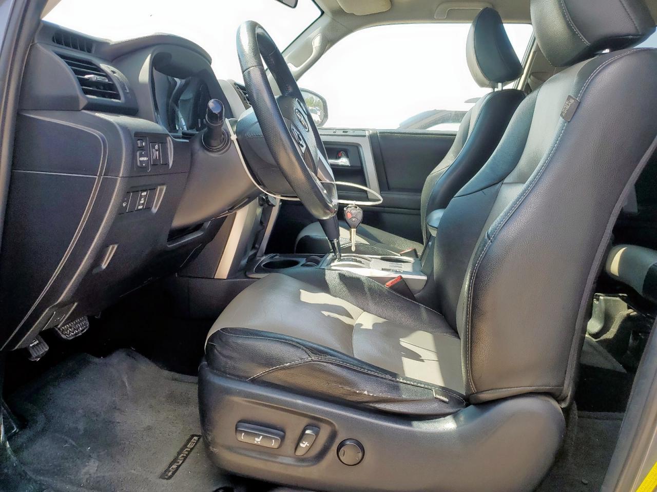 2015 Toyota 4Runner Sr5 VIN: JTEZU5JR1F5095312 Lot: 68724345