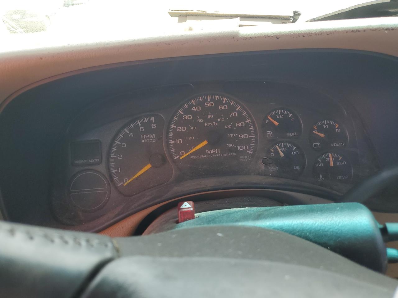 2001 Chevrolet Tahoe C1500 VIN: 1GNEC13T21J149182 Lot: 70359615