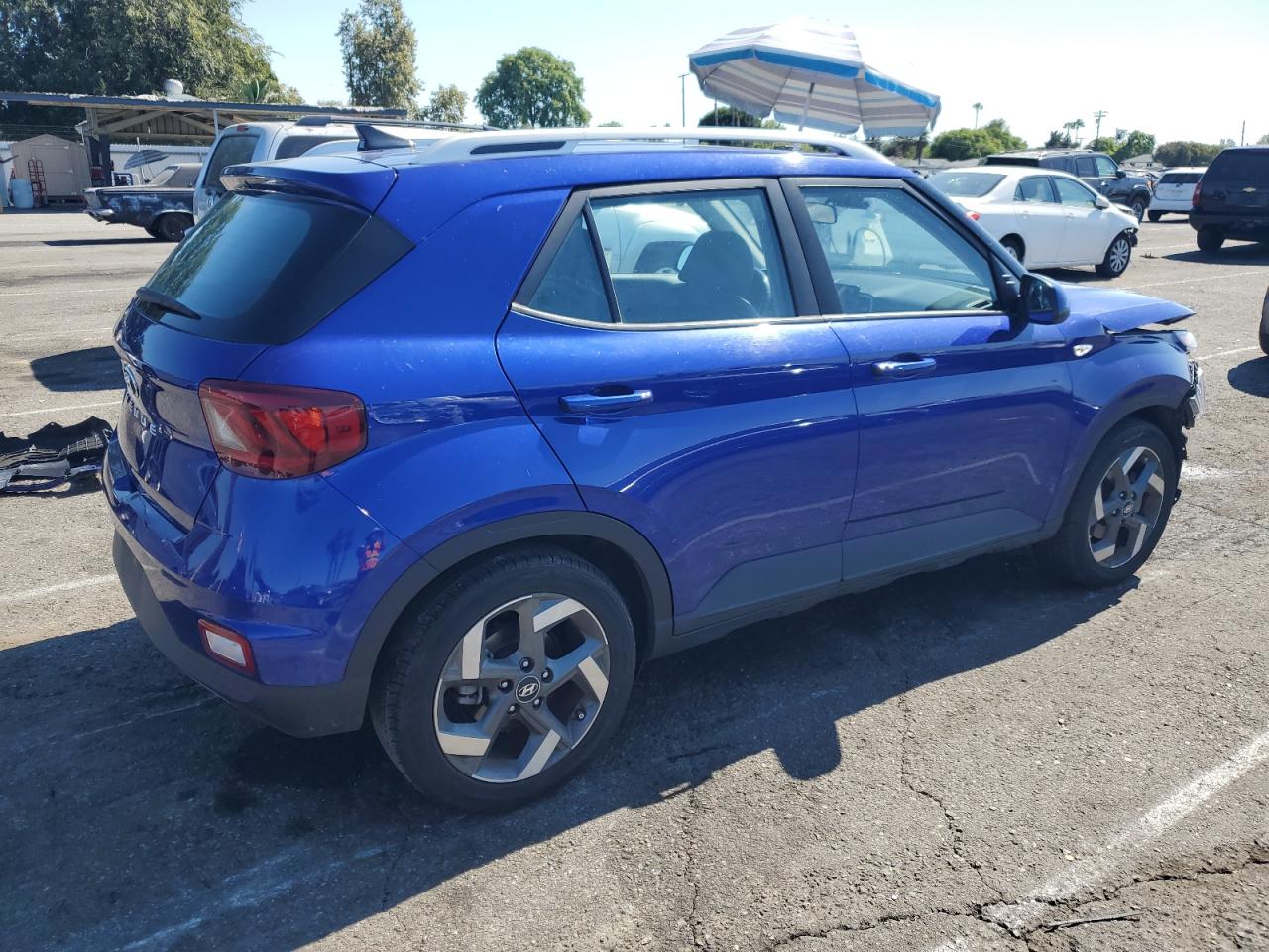 2022 Hyundai Venue Sel blue null gas KMHRC8A3XNU187006 photo #4