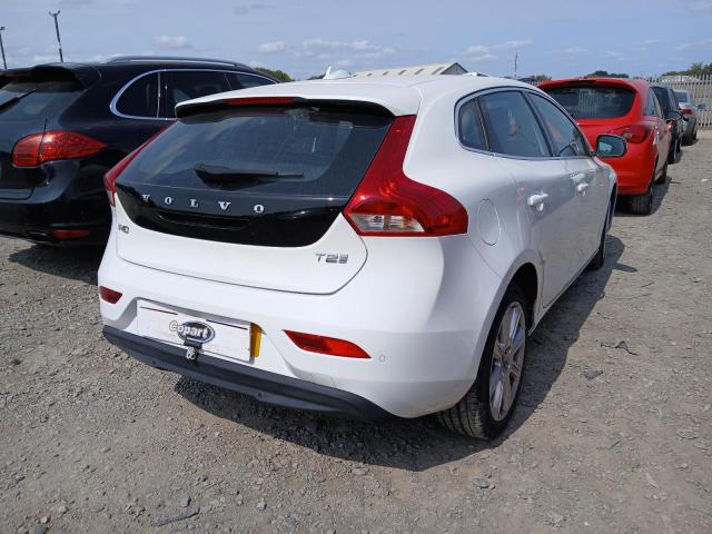 2017 VOLVO V40 INSCRI