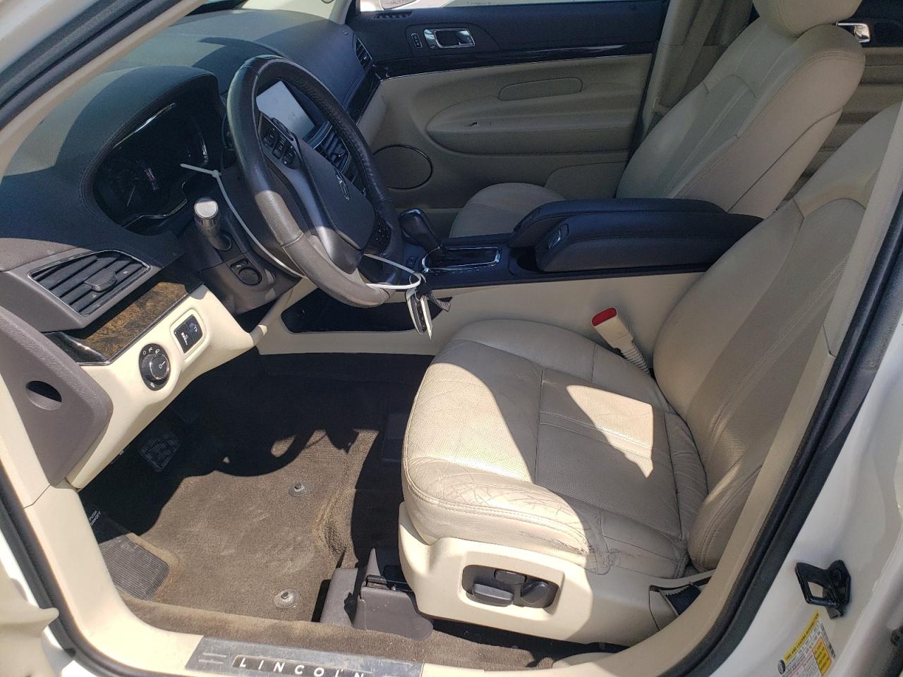2013 Lincoln Mkt VIN: 2LMHJ5ATXDBL53727 Lot: 68845165