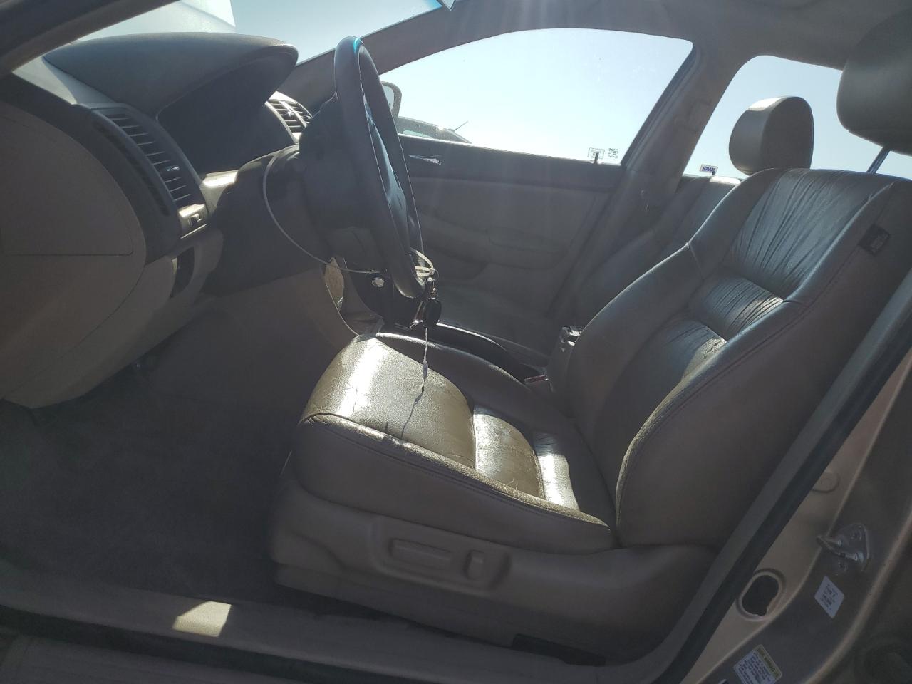 2005 Honda Accord Ex VIN: 1HGCM66585A015114 Lot: 68525945