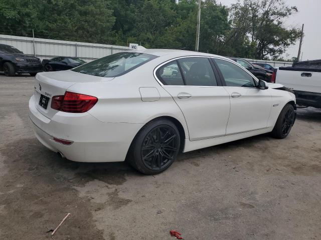  BMW 5 SERIES 2016 Белы